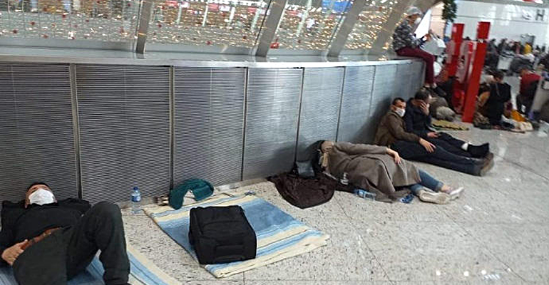 جزائريون عالقون في مطار إسطنبول منذ 7 أيام كاملة!
